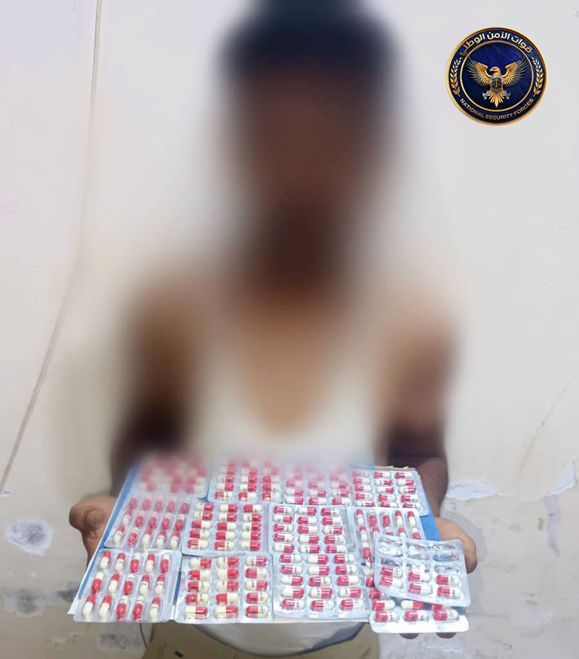 قوات الأمن الوطني بعدن تضبط متهماً بحوزته كمية من الحبوب المخدرة في القطاع الشرقي
