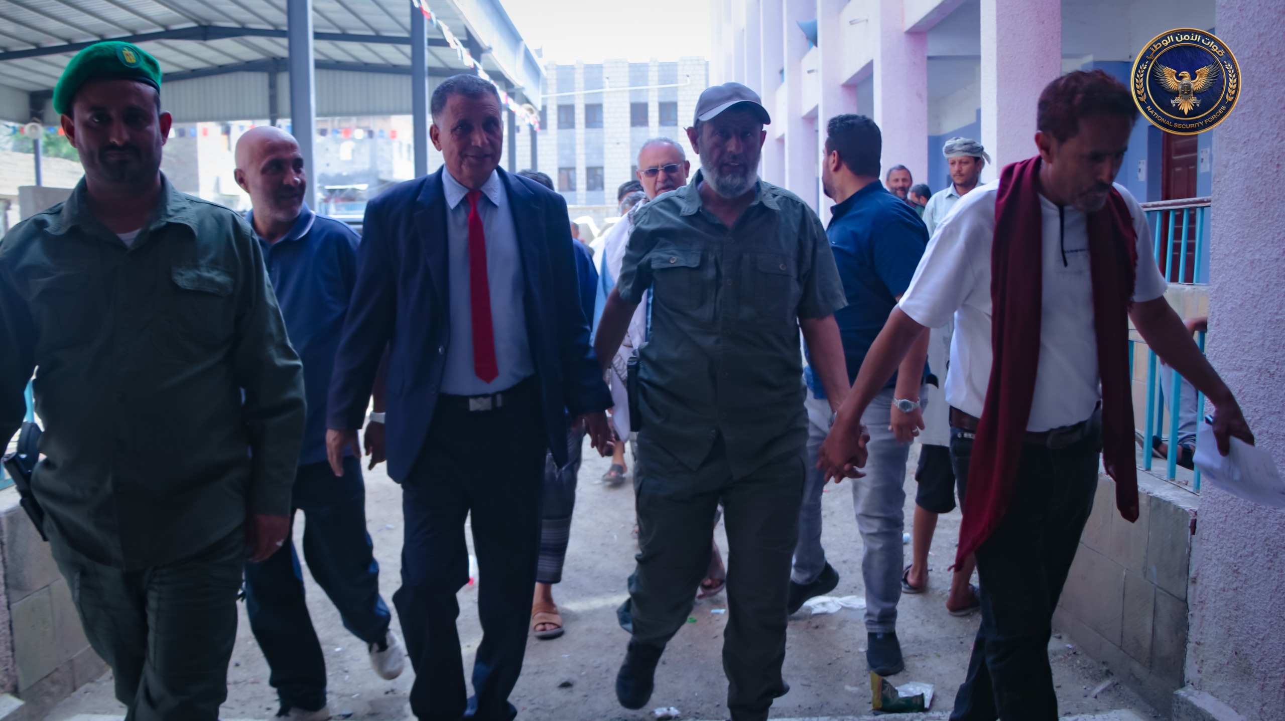 بتوجيهات المحرمي.. اللواء الجمالي يلتقي قيادة السلطة المحلية والأجهزة الأمنية والشخصيات الاجتماعية بمديرية يهر يافع