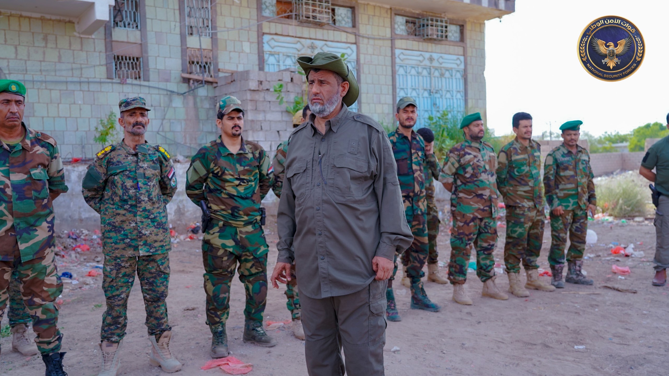 اللواء الجمالي يشيد بيقظة قوات طوق العاصمة عدن ويؤكد تعزيز التعاون الأمني مع شرطة محافظة لحج