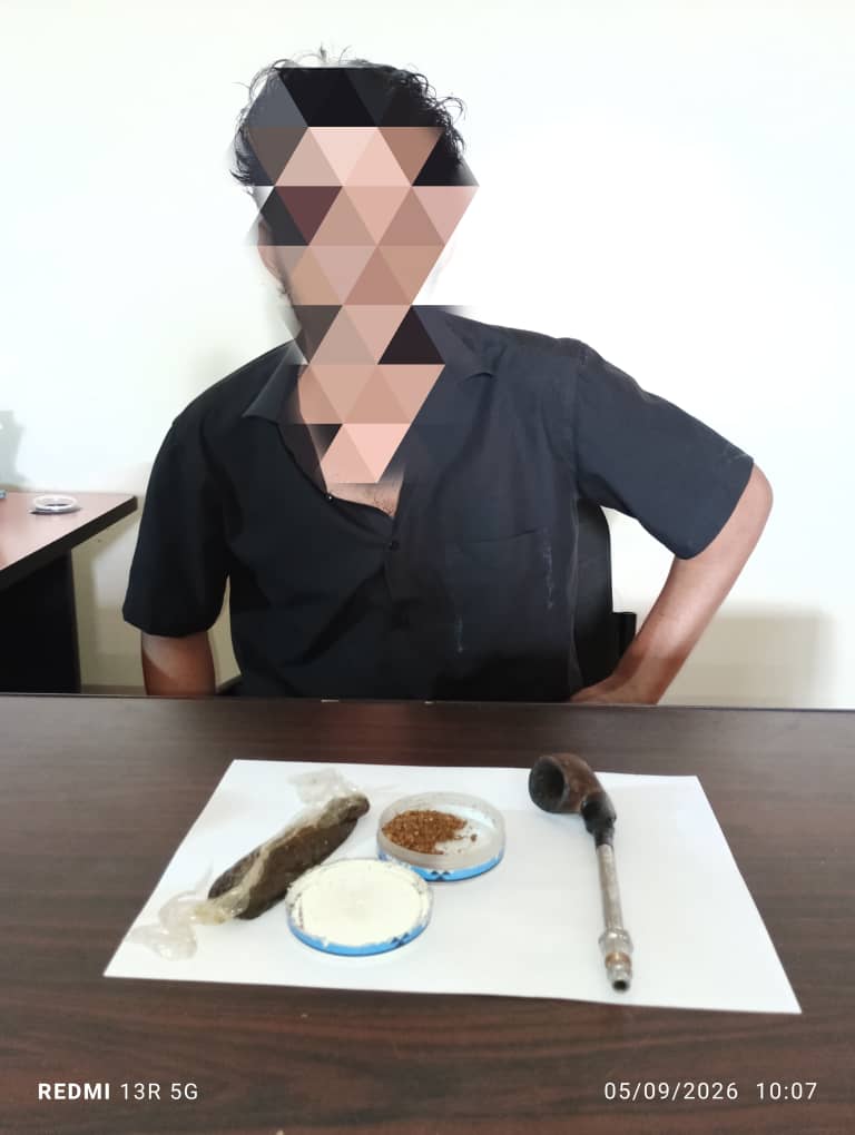 بعمليتين أمنيتين منفصلتين.. قوات الأمن الوطني بلحج تضبط حشيشا مخدرا وقوارير خمر